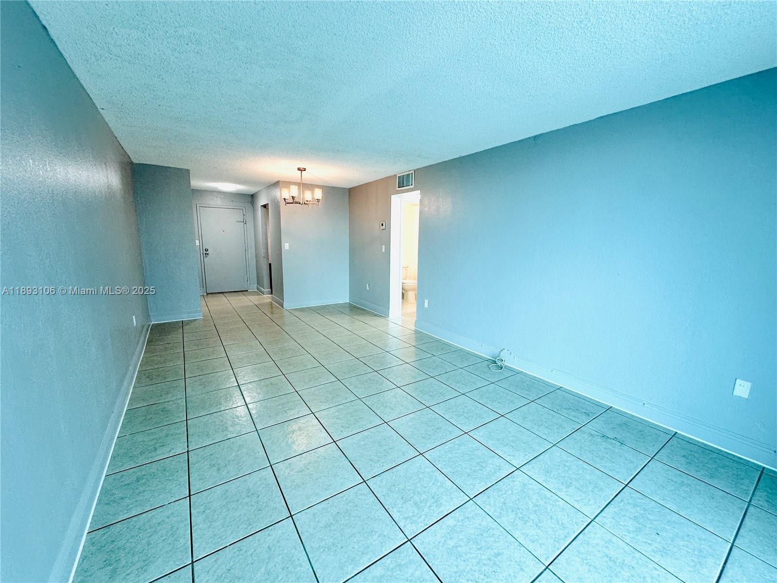 BAYVIEW PALMS CONDO - Residential Lease