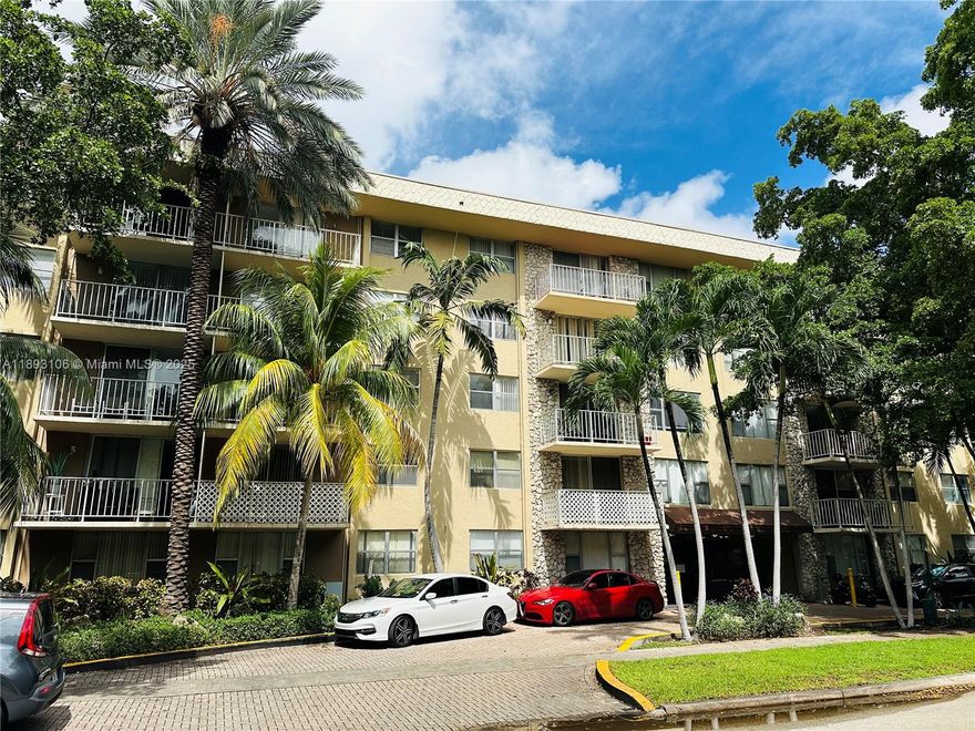 Bright and spacious 1 Bed / 1.5 Bath in the heart of North Miami! This rarely available unit features kitchen equipped with stainless steel appliances, private balcony, and assigned parking space. Conveniently located near major highways, shopping, and dining, this tastefully updated condo offers comfortable, modern living in a prime location. Will not last long!!!