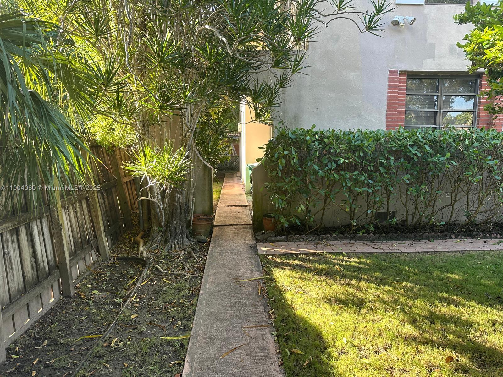 ANDERSON PARK - Residential Lease