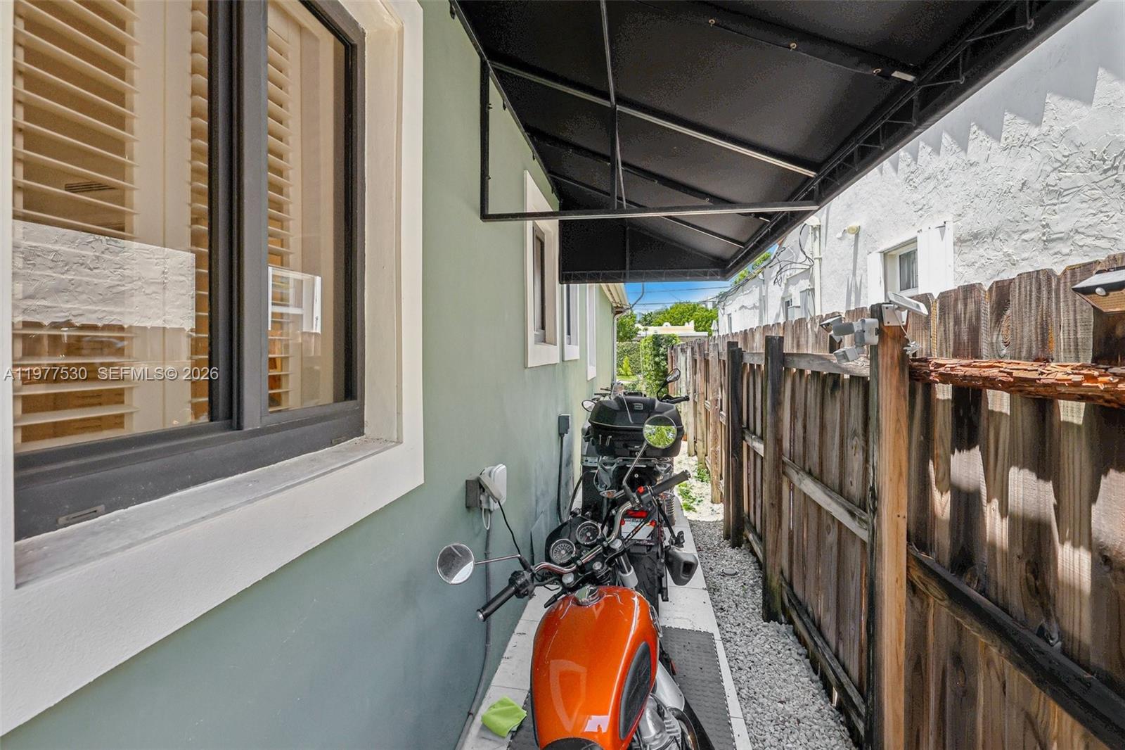 BRICKELL HAMMOCK UNIT NO - Residential