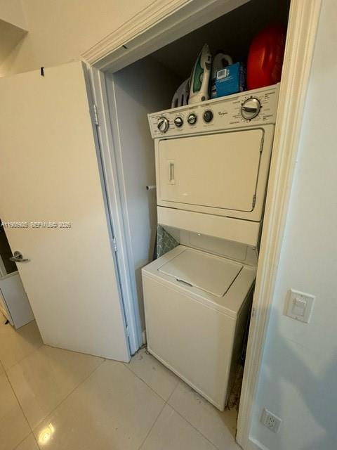 INFINITY AT BRICKELL - Residential Lease