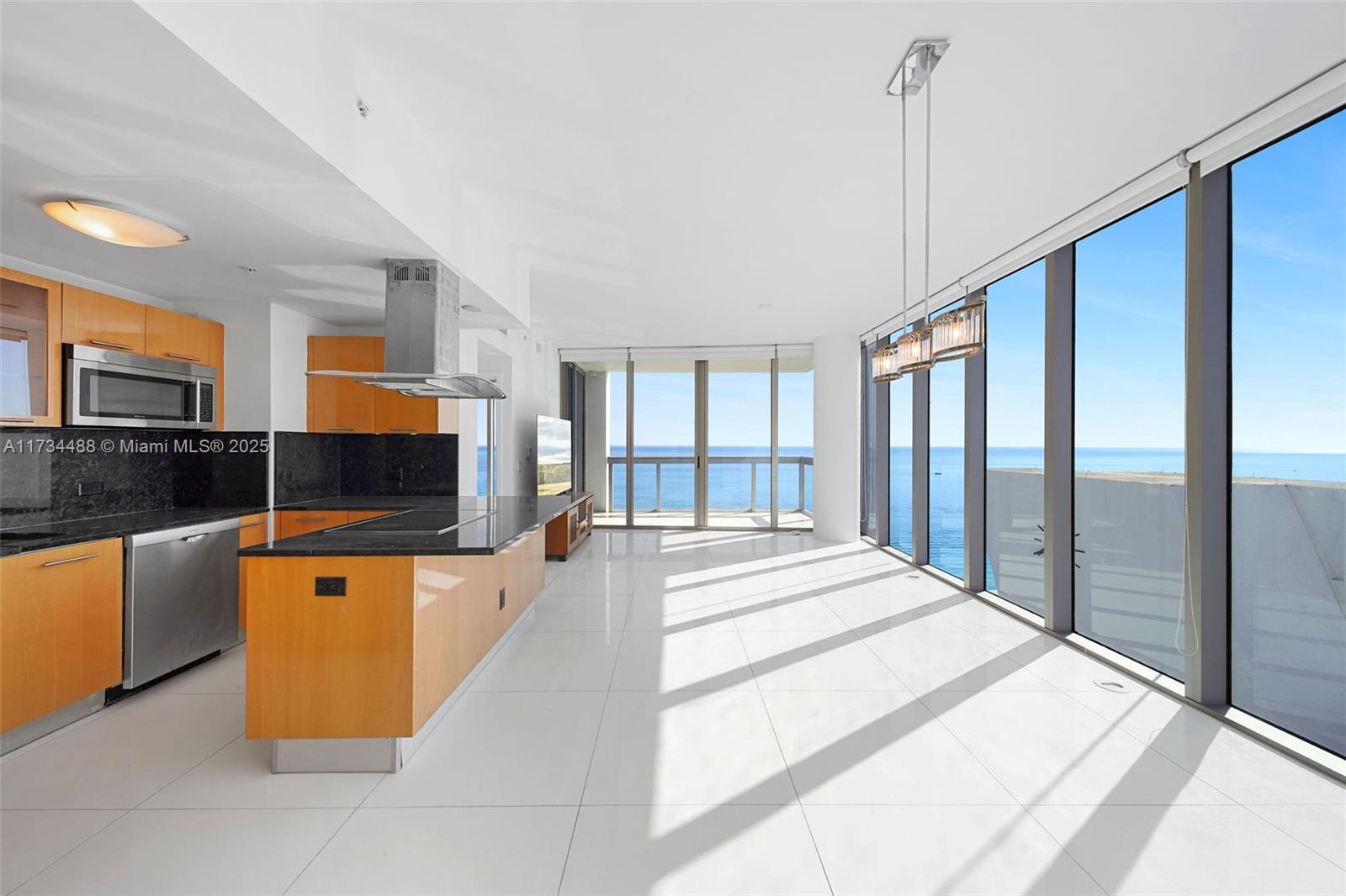 6899 Collins Ave 2108