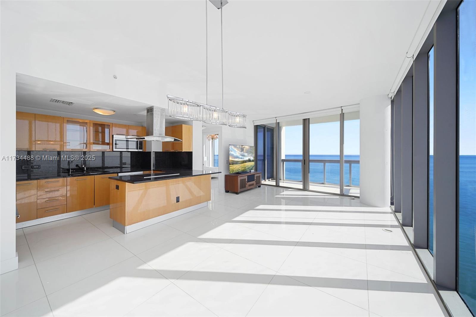 6899 Collins Ave 2108