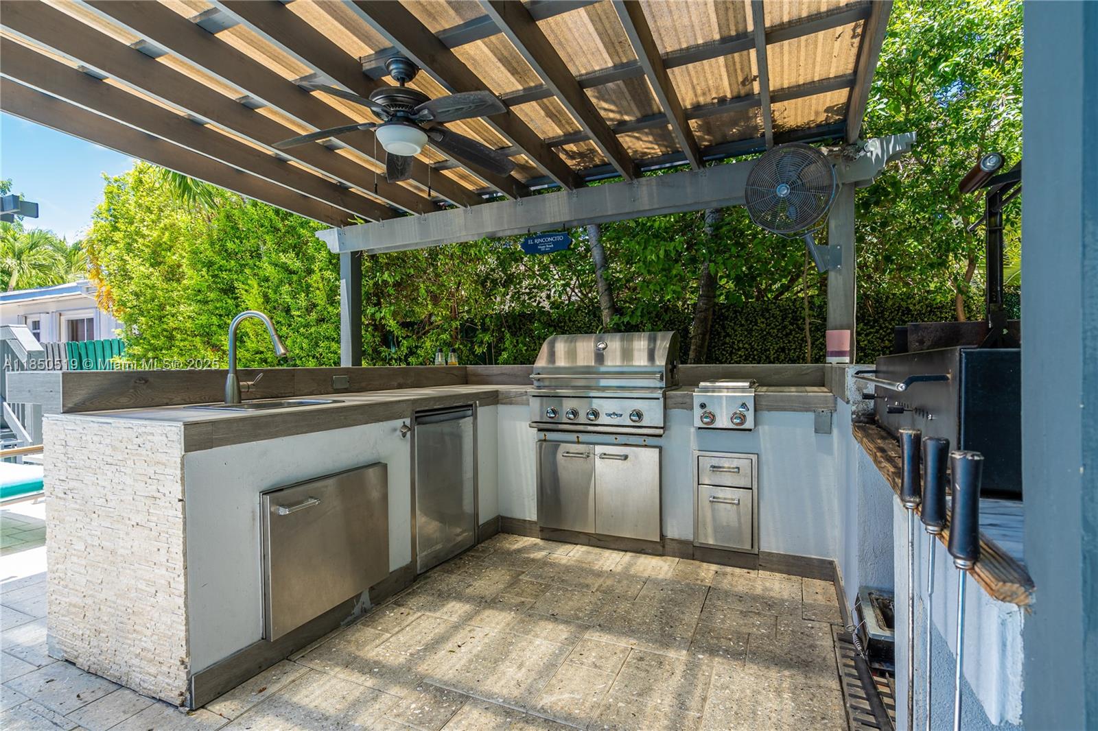 LAKE VIEW SUB - Residential Lease