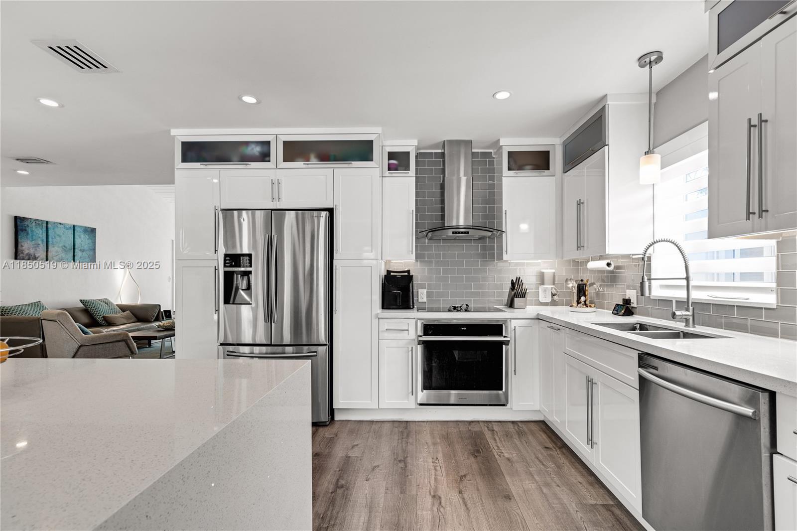 LAKE VIEW SUB - Residential Lease