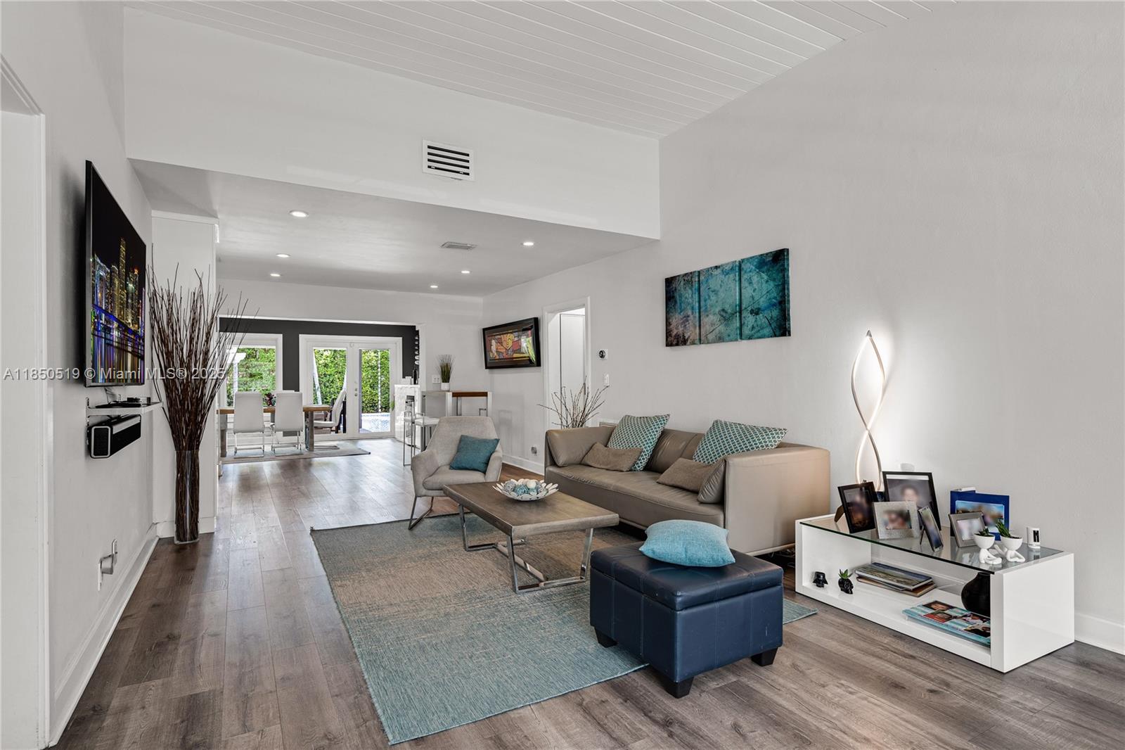 LAKE VIEW SUB - Residential Lease