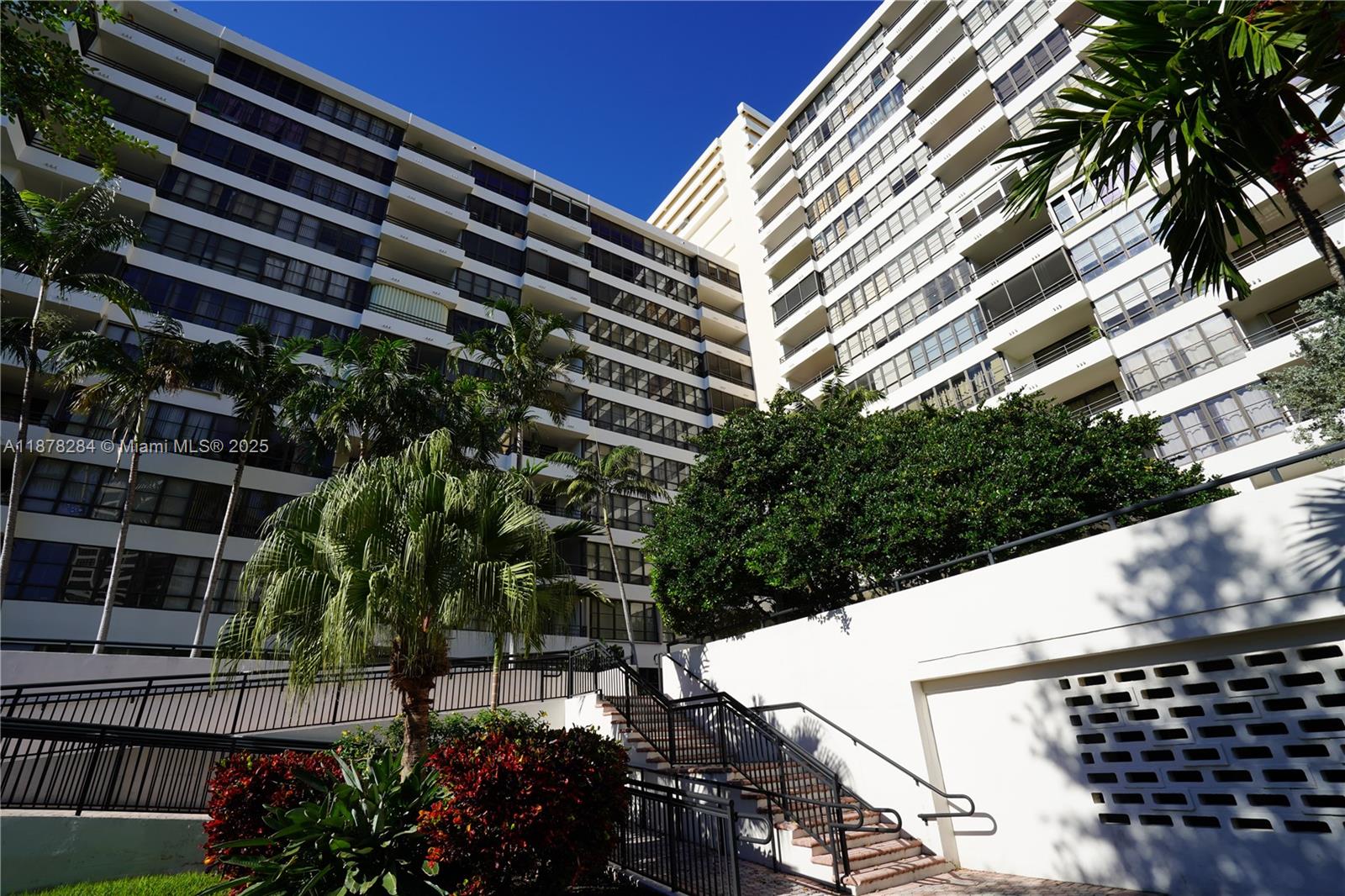 OLYMPUS CONDO PHASE - Residential Lease