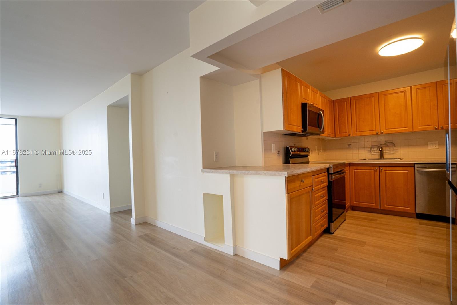 OLYMPUS CONDO PHASE - Residential Lease