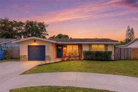 Photo of 3501 NW 17th Ter, Oakland Park, FL 33309 (MLS # A11977263)