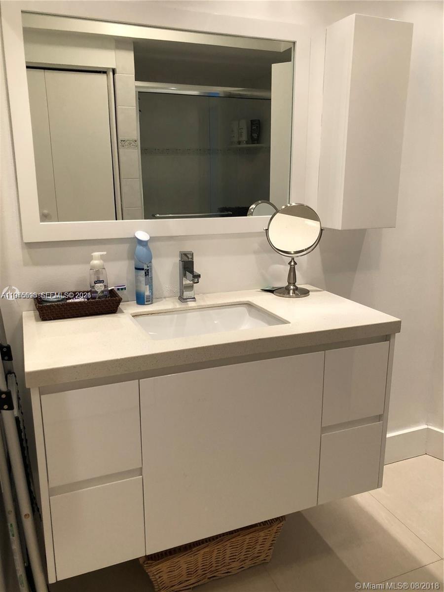 20281 E Country Club Dr 611