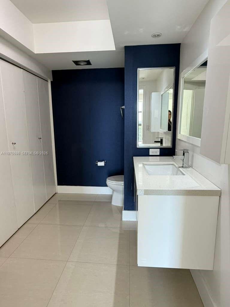 HAMPTONS WEST CONDO - Residential Lease