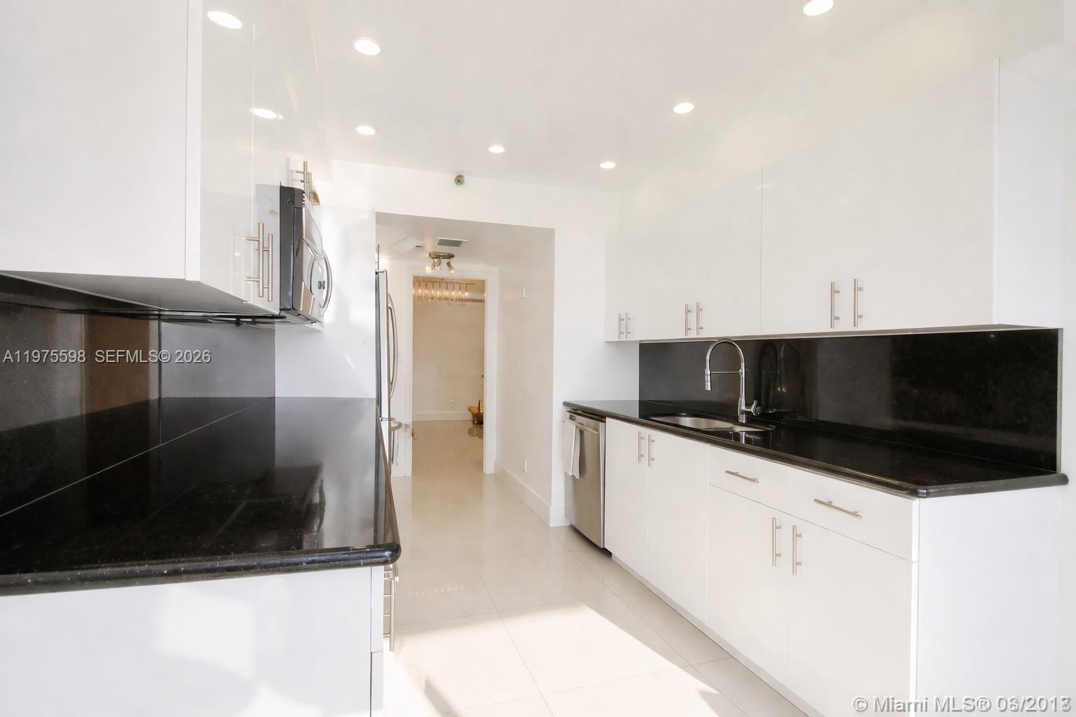 20281 E Country Club Dr 611