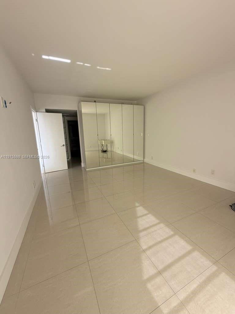 HAMPTONS WEST CONDO - Residential Lease