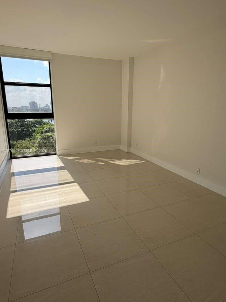 HAMPTONS WEST CONDO - Residential Lease