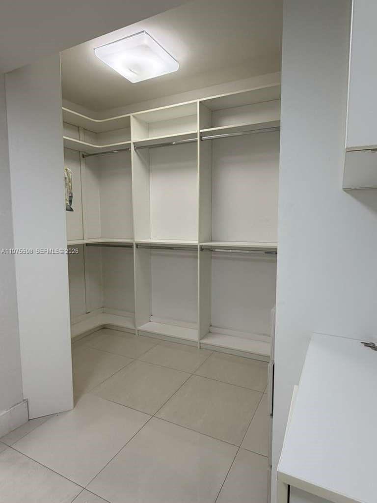 HAMPTONS WEST CONDO - Residential Lease