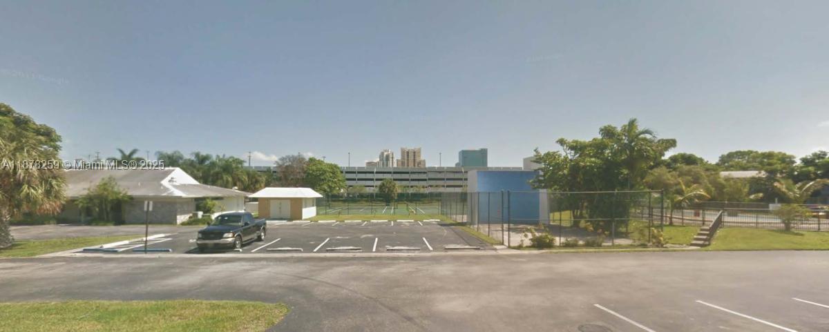 VILLAGE AT DADELAND CONDO - Residential