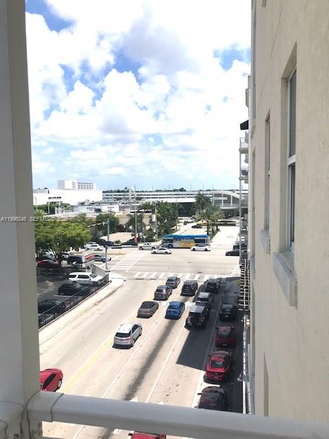 DOWNTOWN DADELAND CONDO N - Residential Lease
