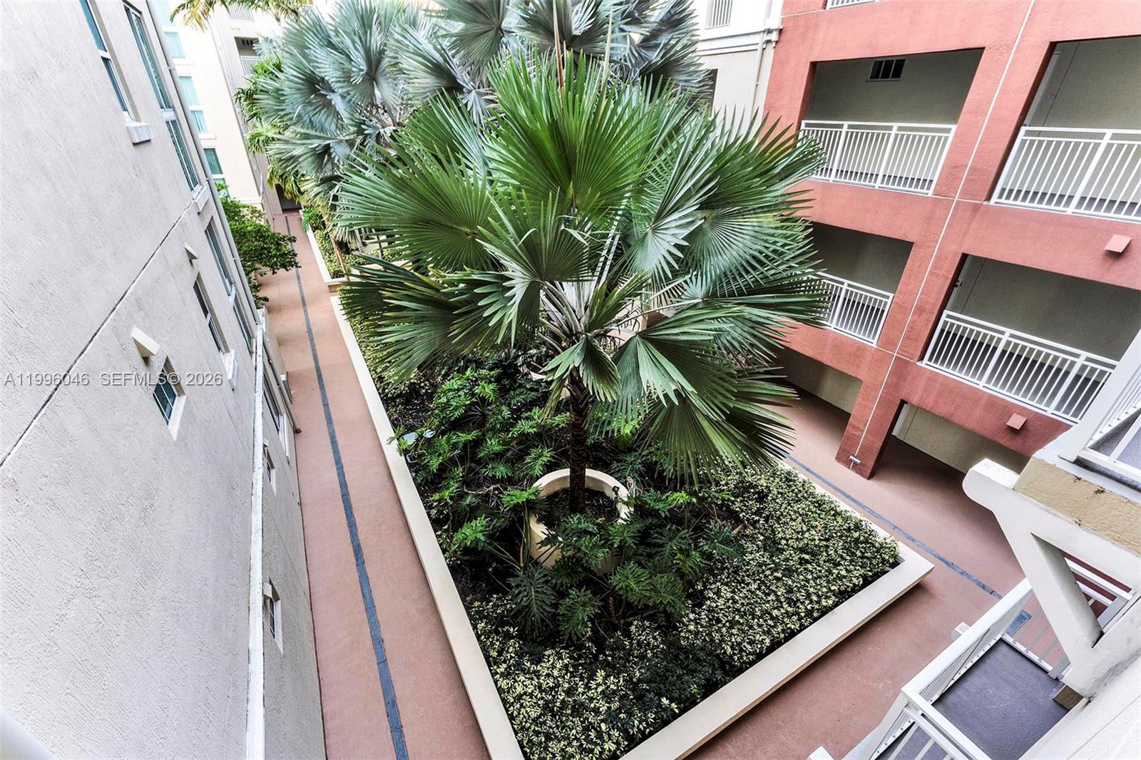 DOWNTOWN DADELAND CONDO N - Residential Lease