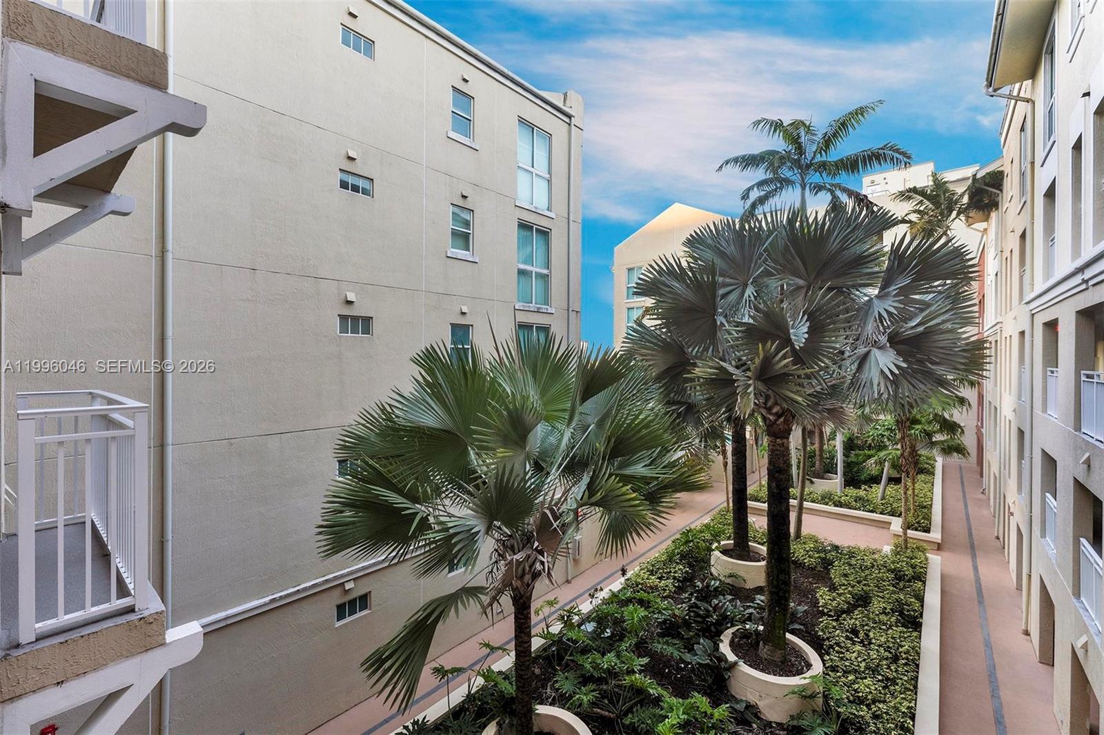 DOWNTOWN DADELAND CONDO N - Residential Lease