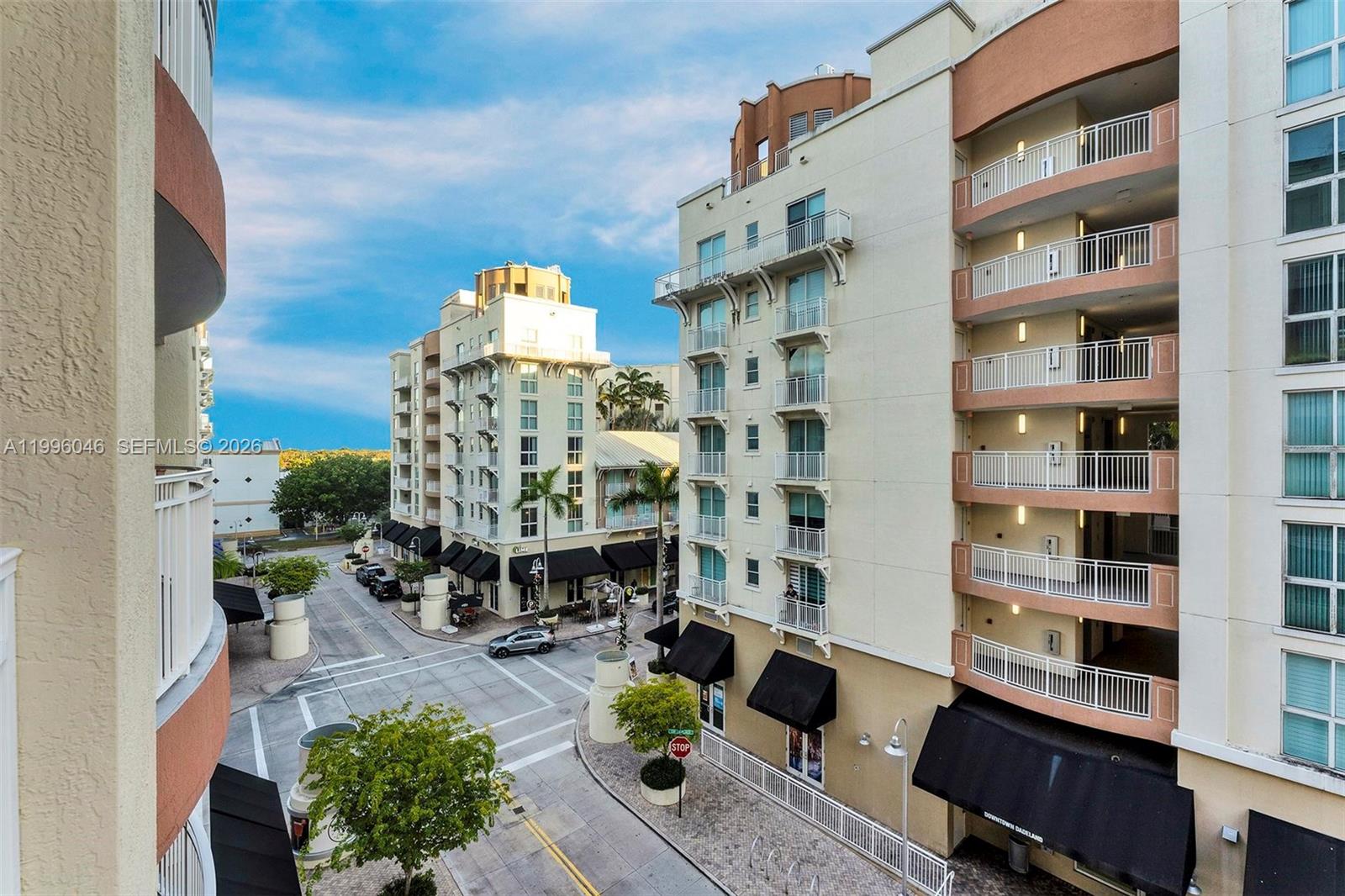 DOWNTOWN DADELAND CONDO N - Residential Lease