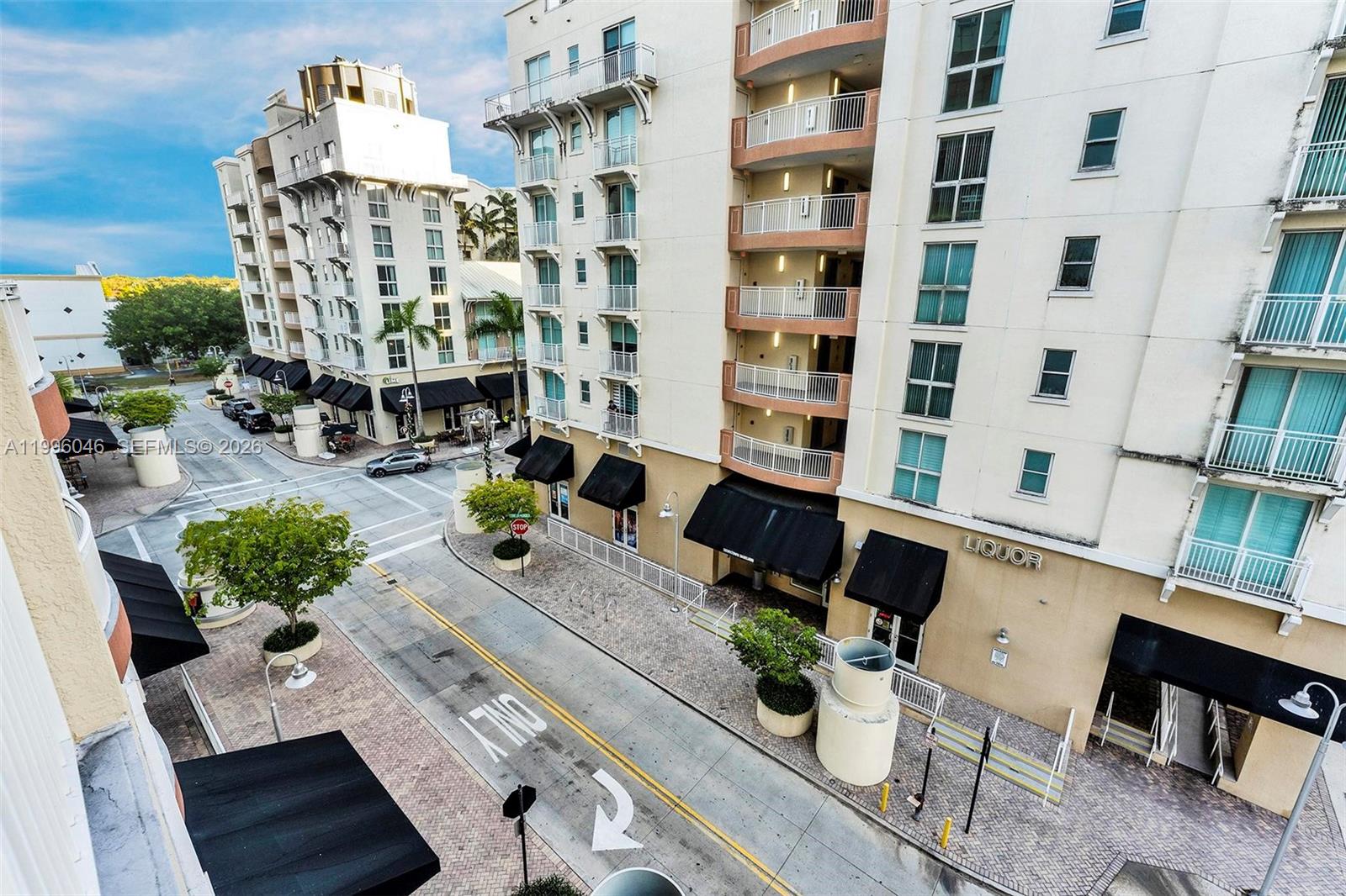 DOWNTOWN DADELAND CONDO N - Residential Lease