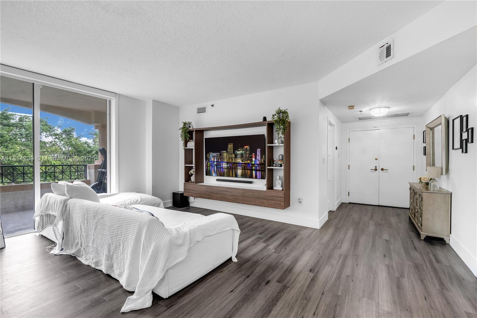 VILLA BRICKELL CONDO - Residential Lease