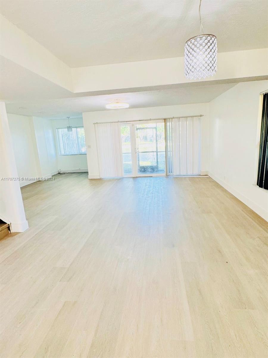 WIMBLEDON TOWNHOUSE II-13 - Residential Lease