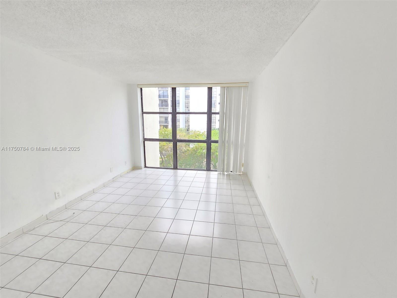 PLAZA OF AMERICAS CONDO P - Residential