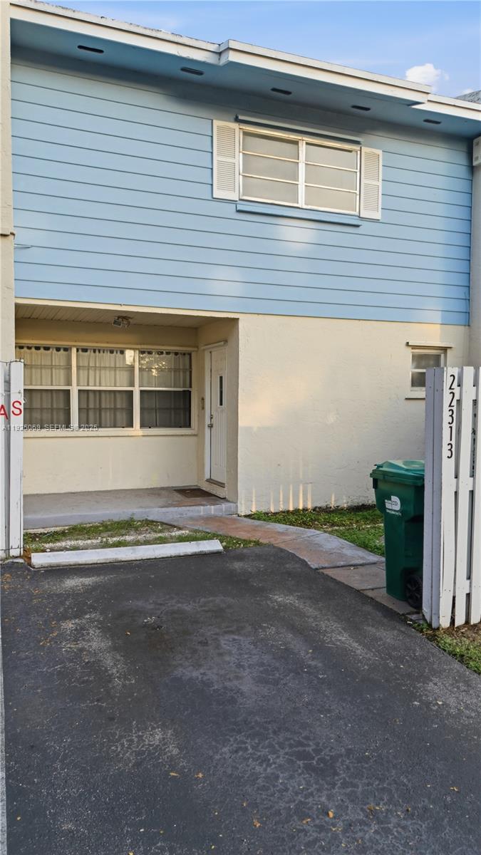 BLACK CREEK VILLAS - Residential Lease