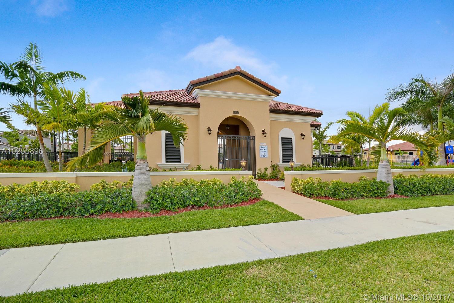 HEMINGWAY POINT - Residential