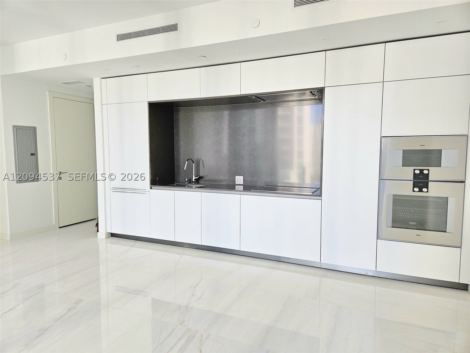 300 Biscayne Boulevard Way 2208W