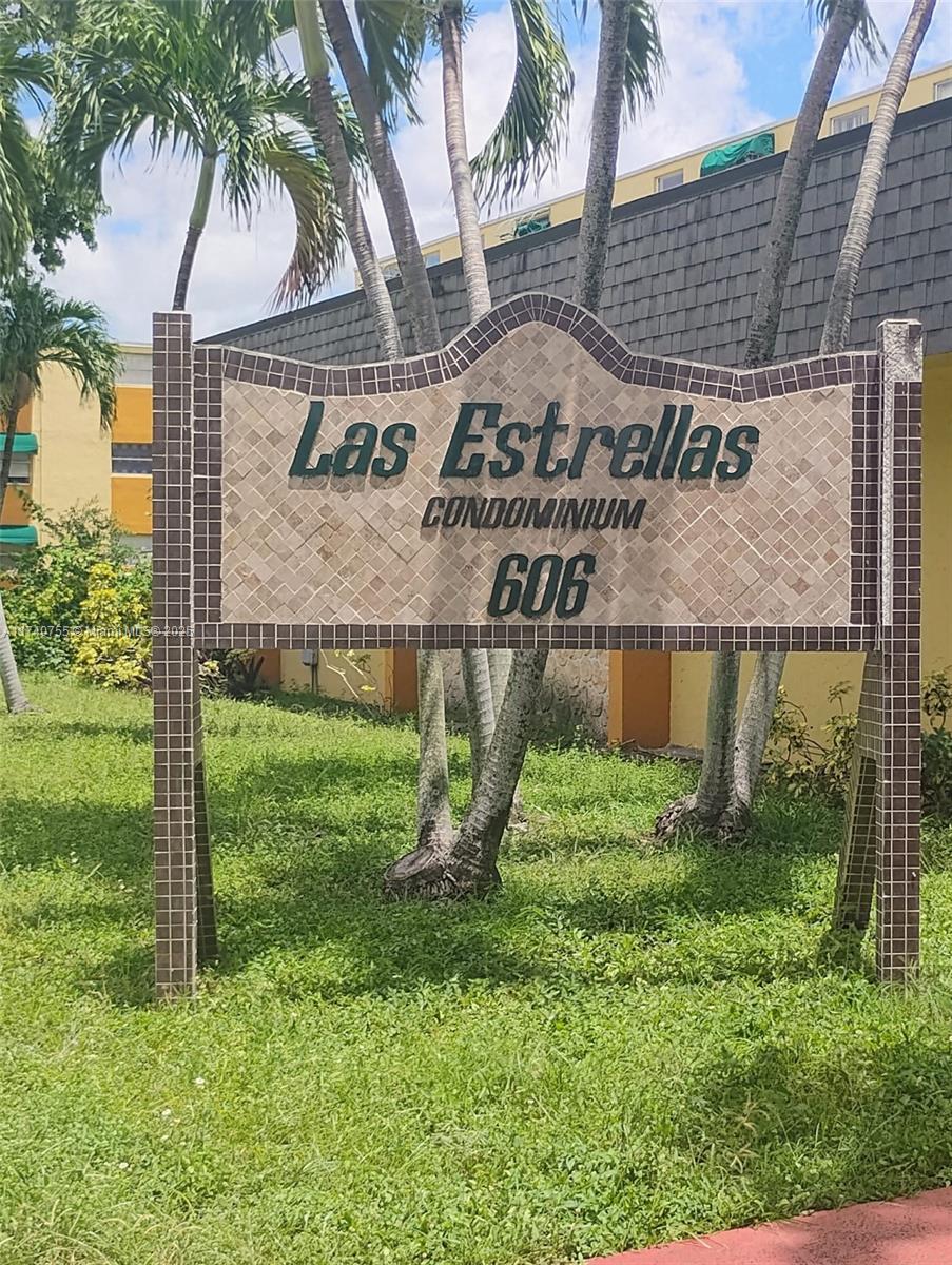 606 W 81st St 309, Hialeah, Miami-Dade County, Florida - 1 Bedrooms  
1 Bathrooms - 