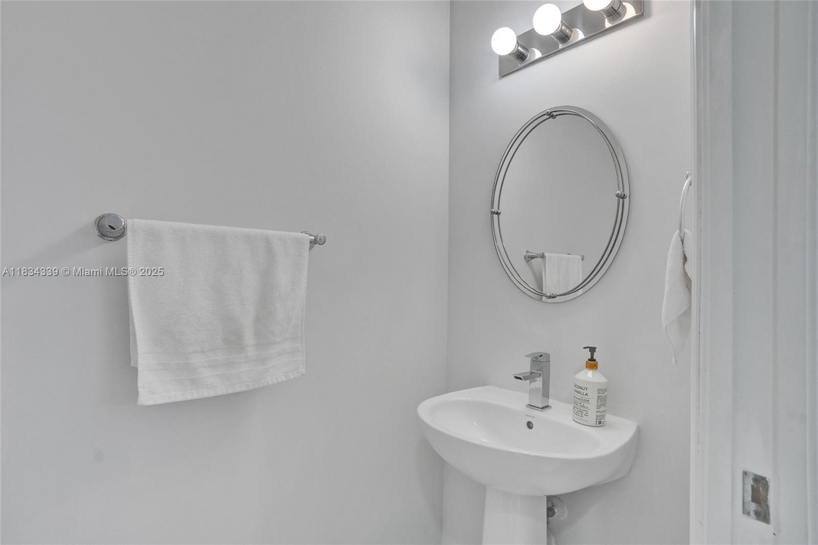 FONTAINEBLEAU WEST NORTH - Residential