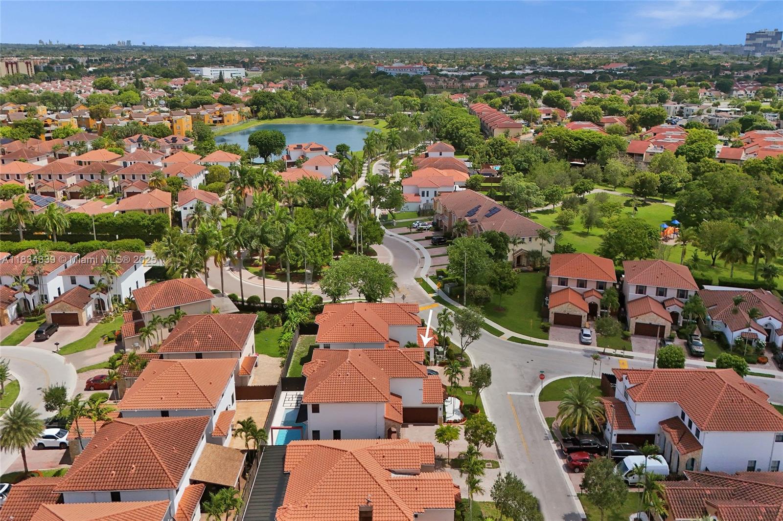 FONTAINEBLEAU WEST NORTH - Residential