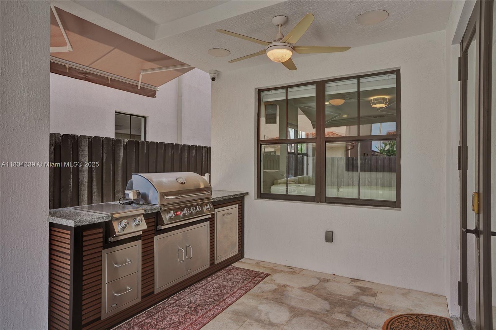 FONTAINEBLEAU WEST NORTH - Residential