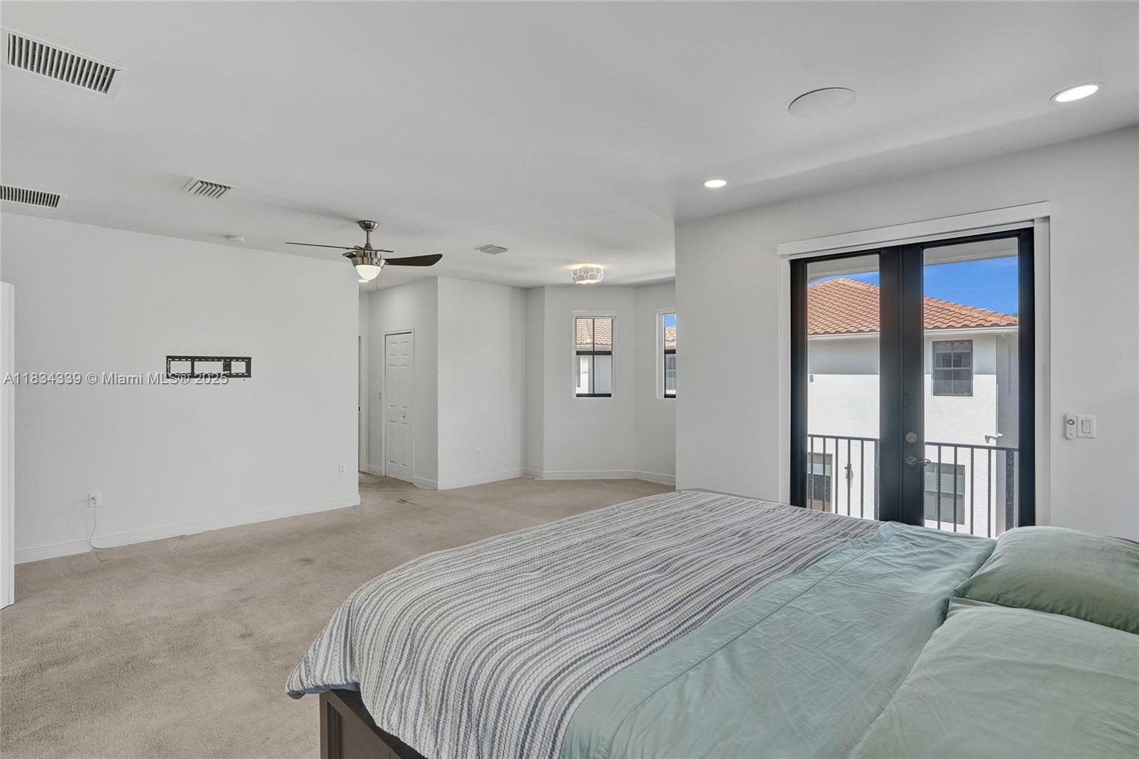 FONTAINEBLEAU WEST NORTH - Residential