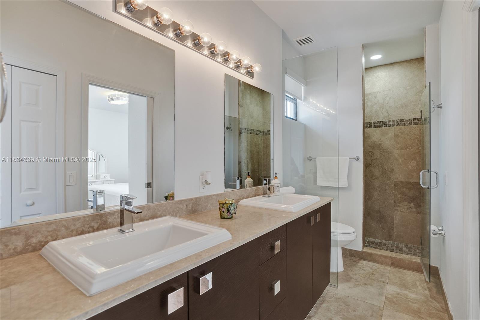 FONTAINEBLEAU WEST NORTH - Residential