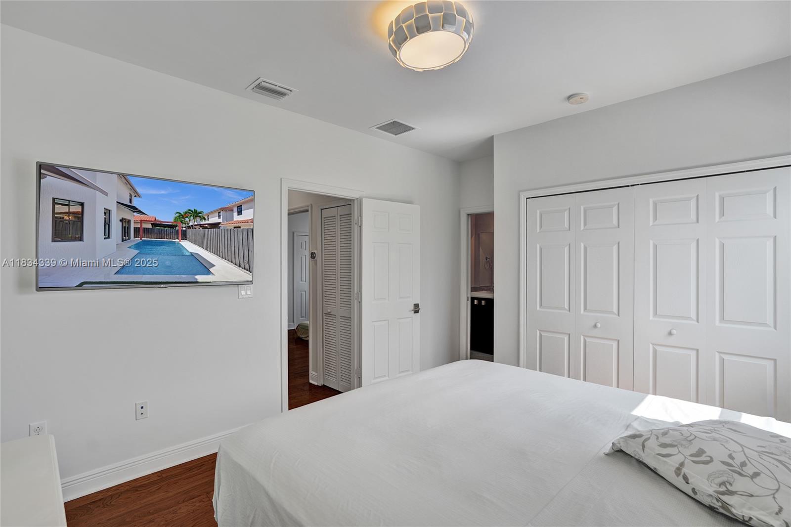 FONTAINEBLEAU WEST NORTH - Residential