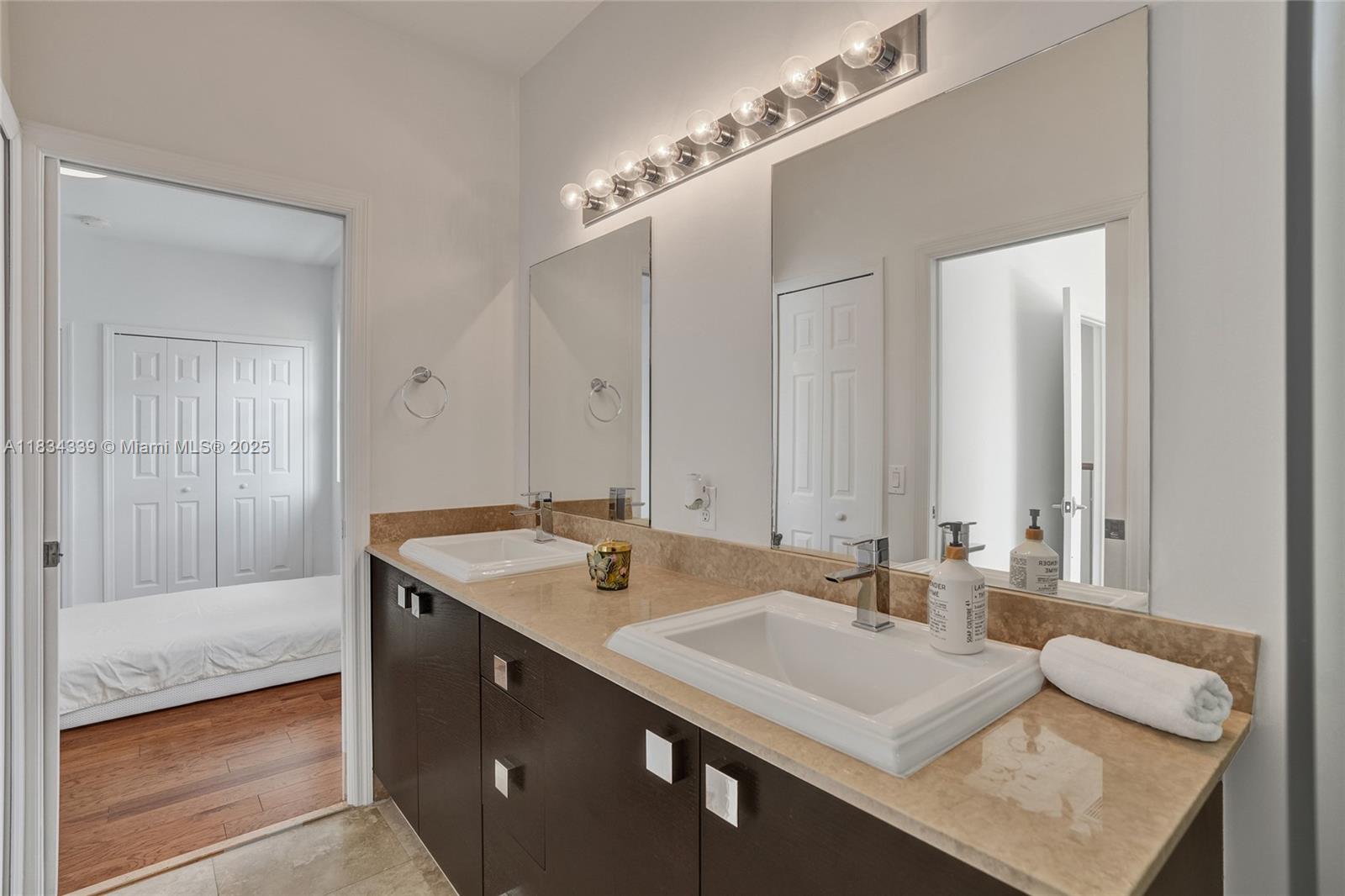 FONTAINEBLEAU WEST NORTH - Residential