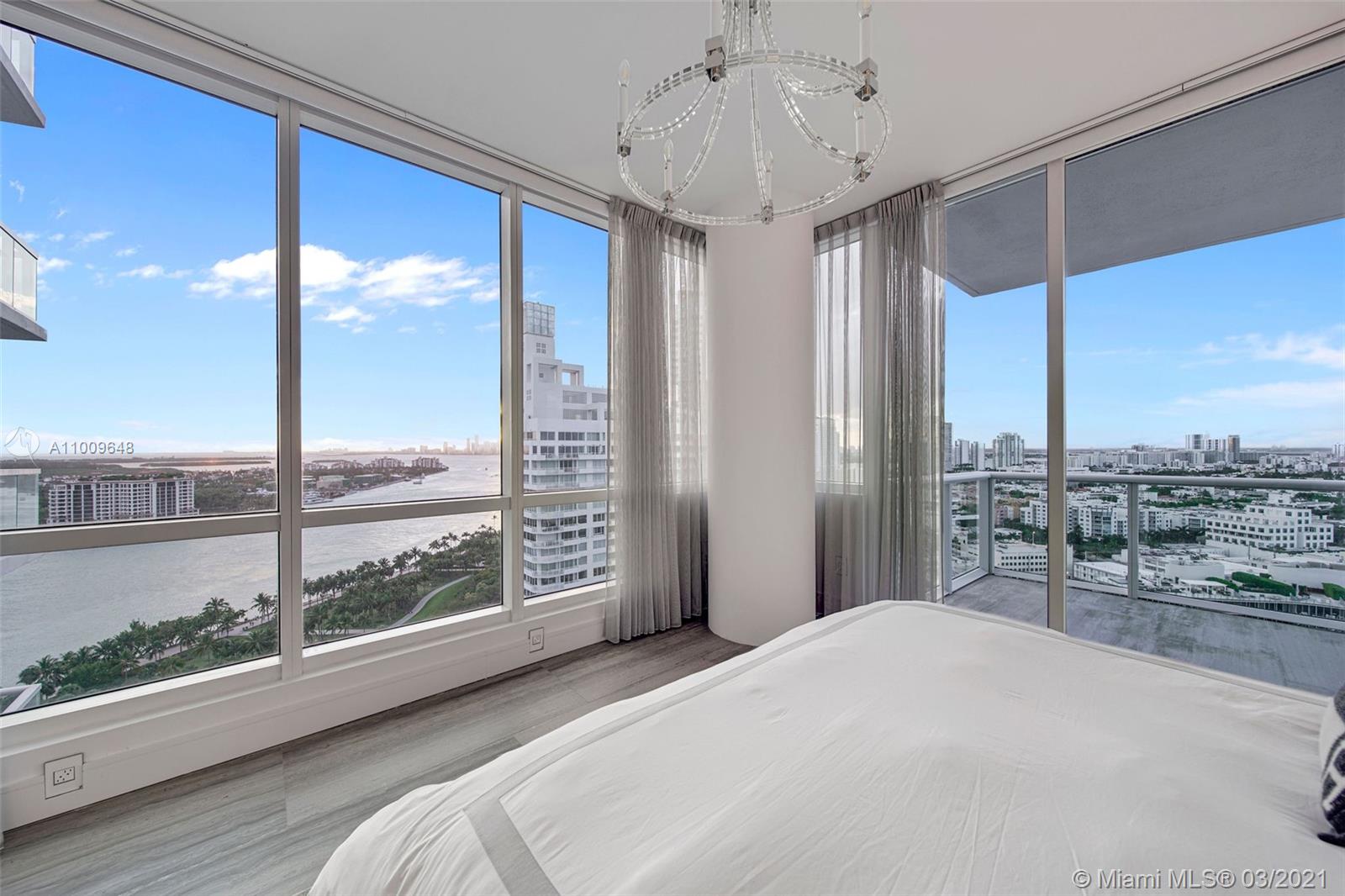 CONTINUUM ON SOUTH BEACH - Residential