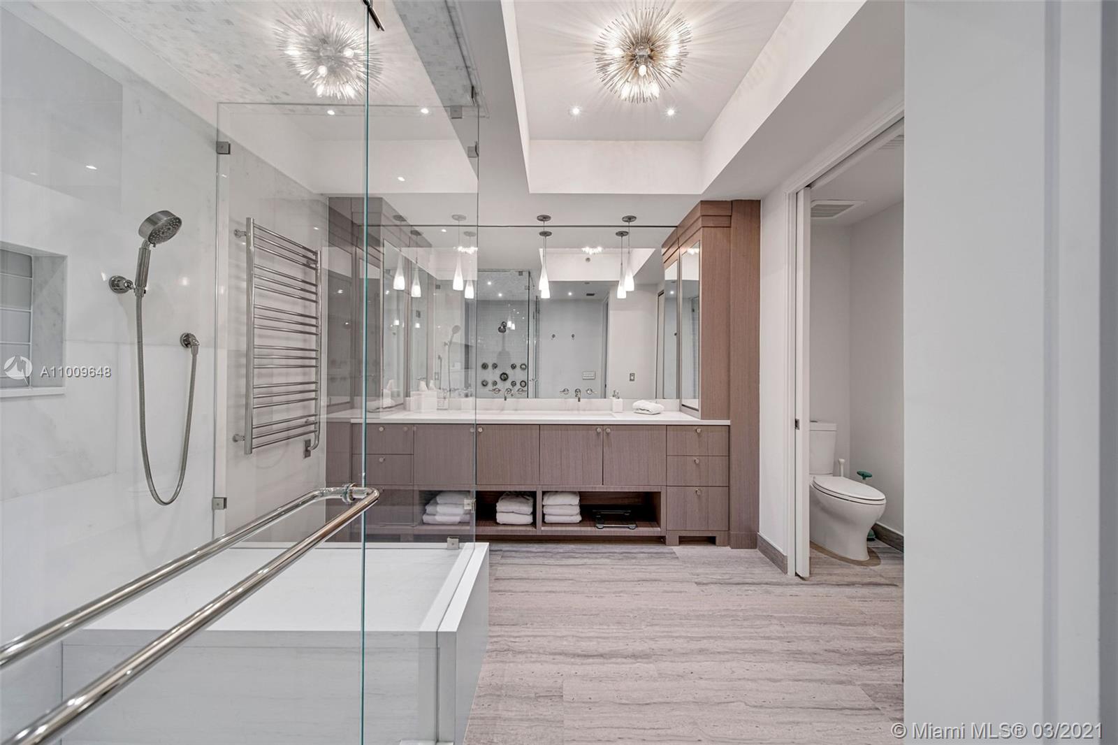 CONTINUUM ON SOUTH BEACH - Residential