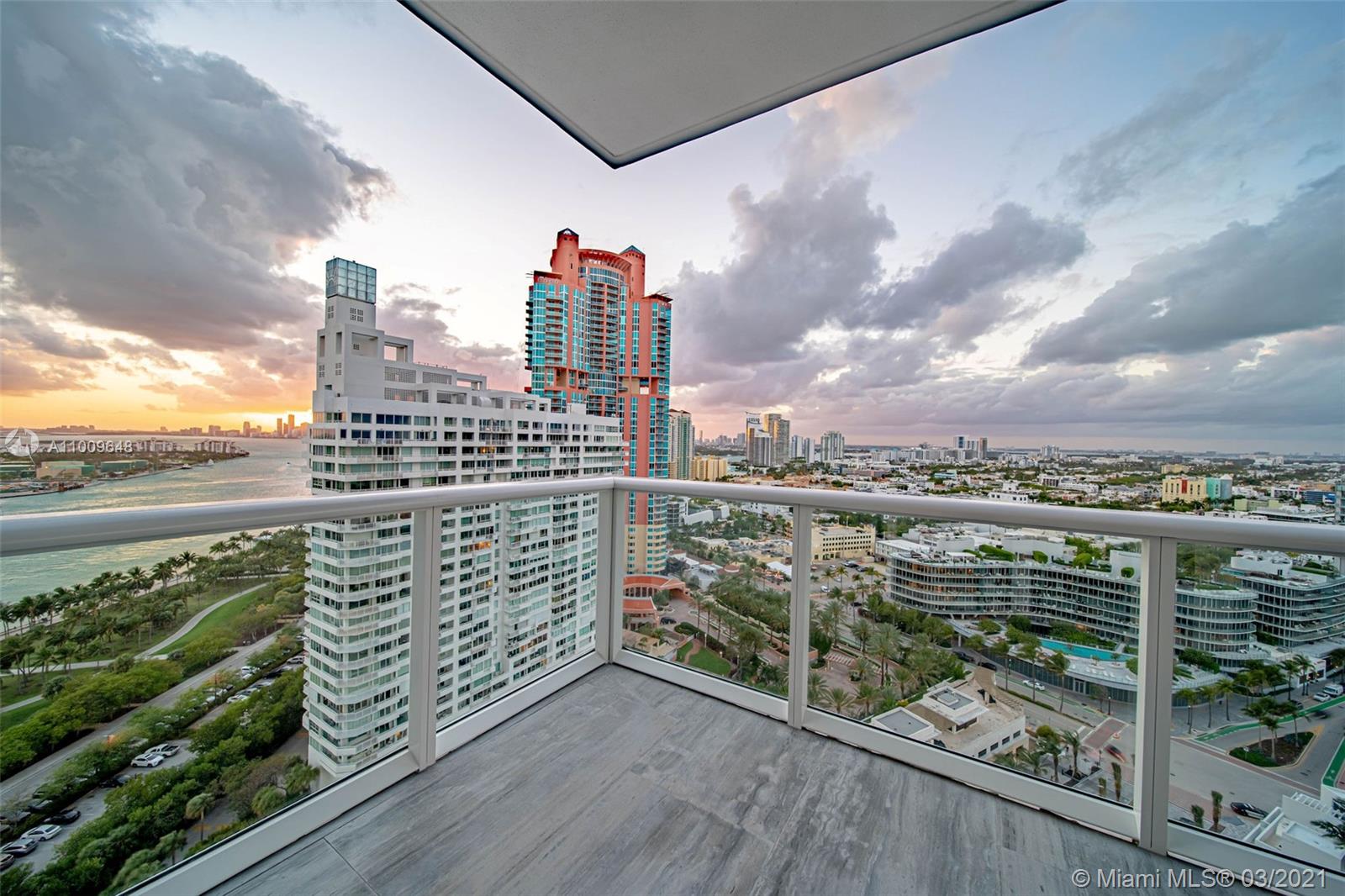 CONTINUUM ON SOUTH BEACH - Residential