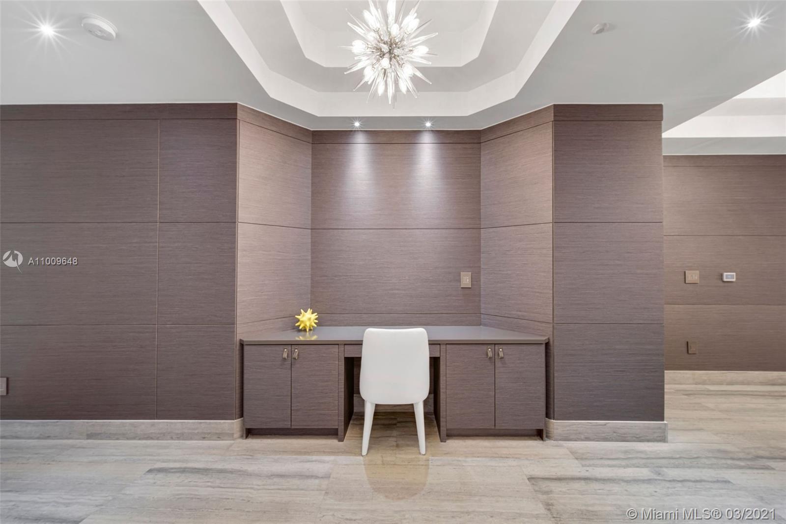 CONTINUUM ON SOUTH BEACH - Residential