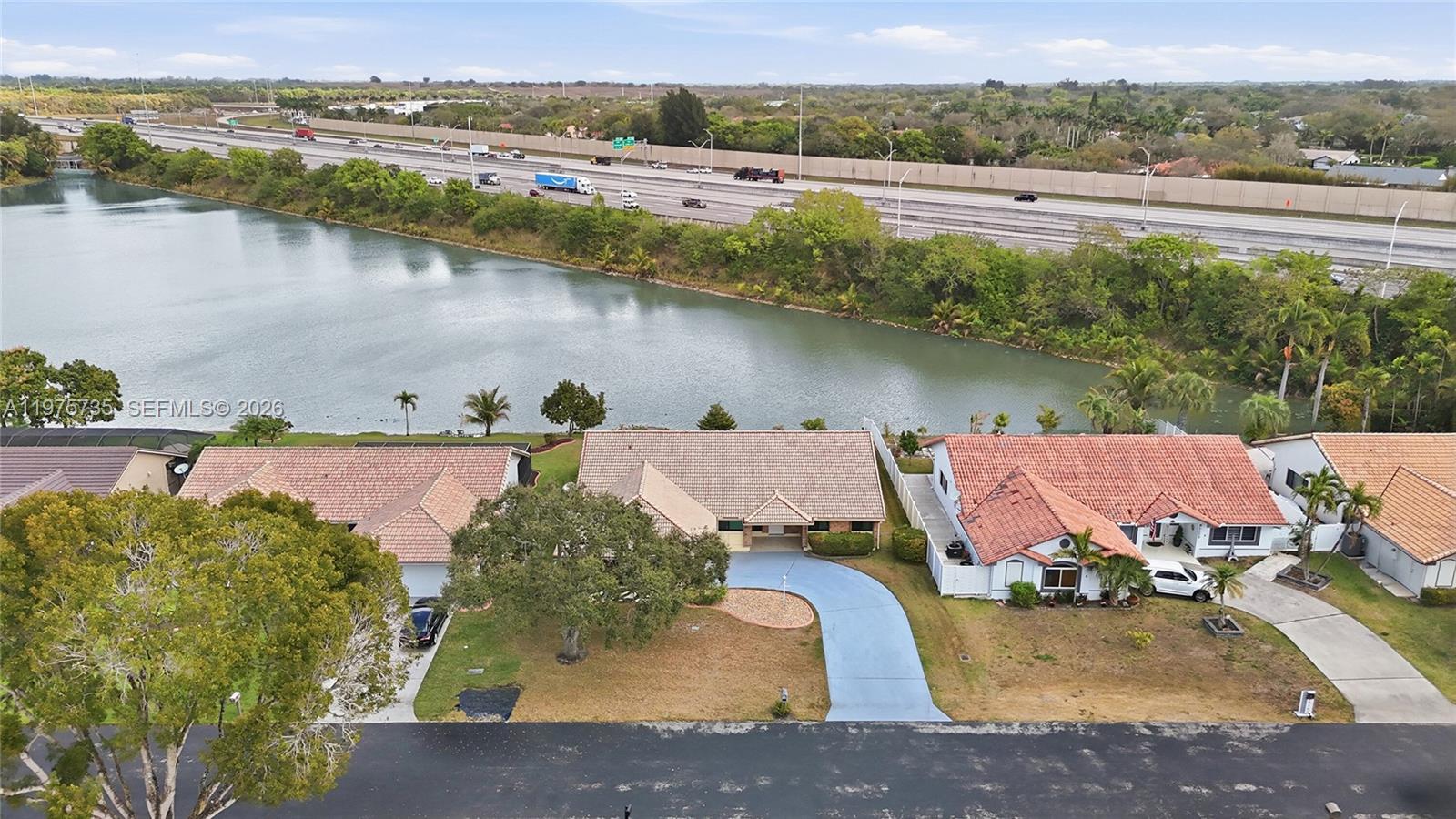 HAWKES BLUFF - Residential