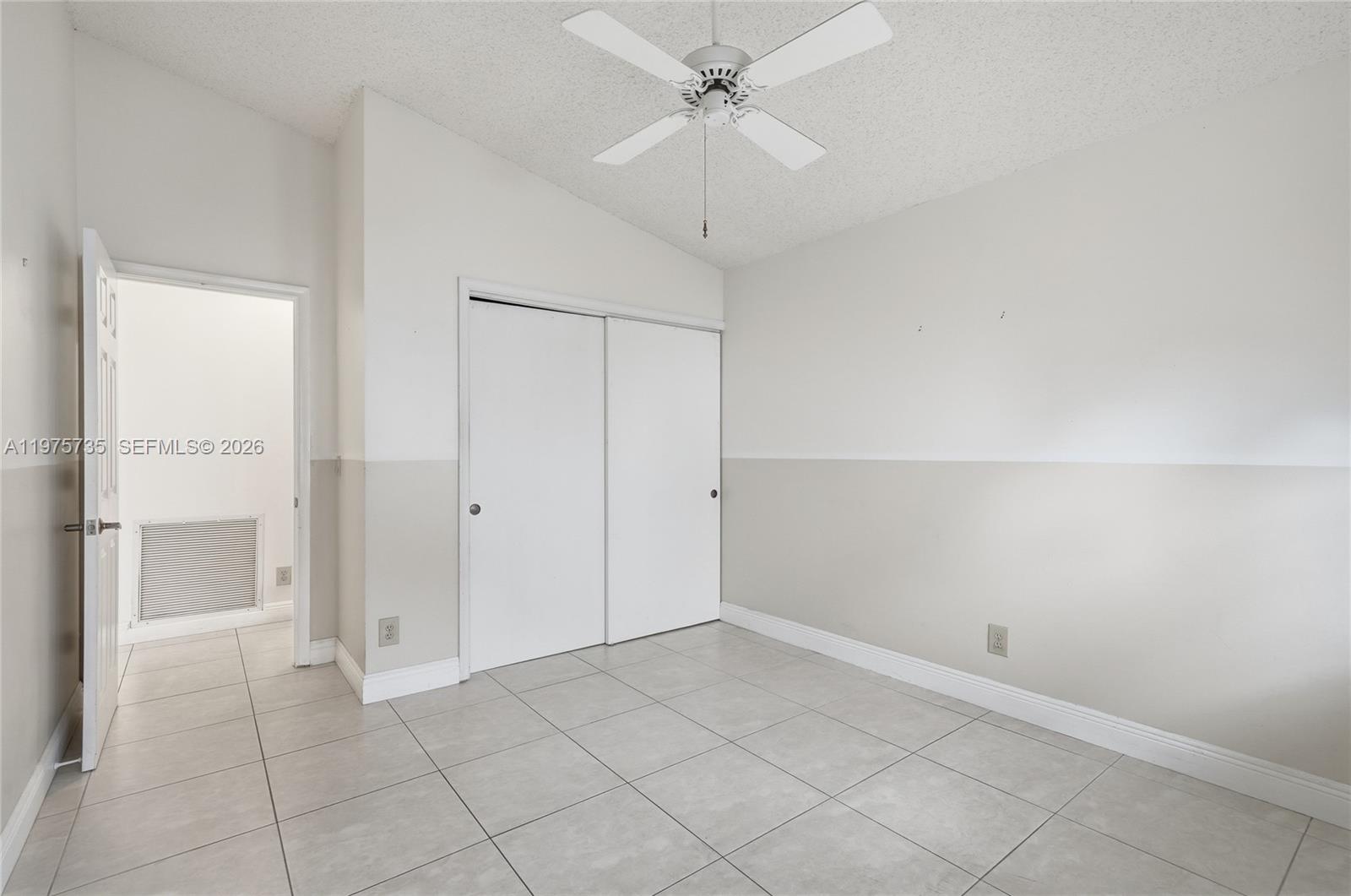 HAWKES BLUFF - Residential