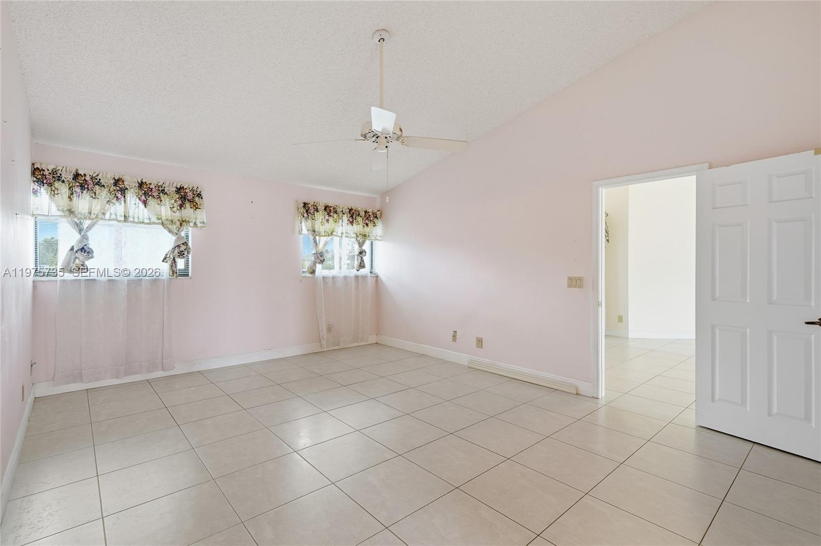 HAWKES BLUFF - Residential