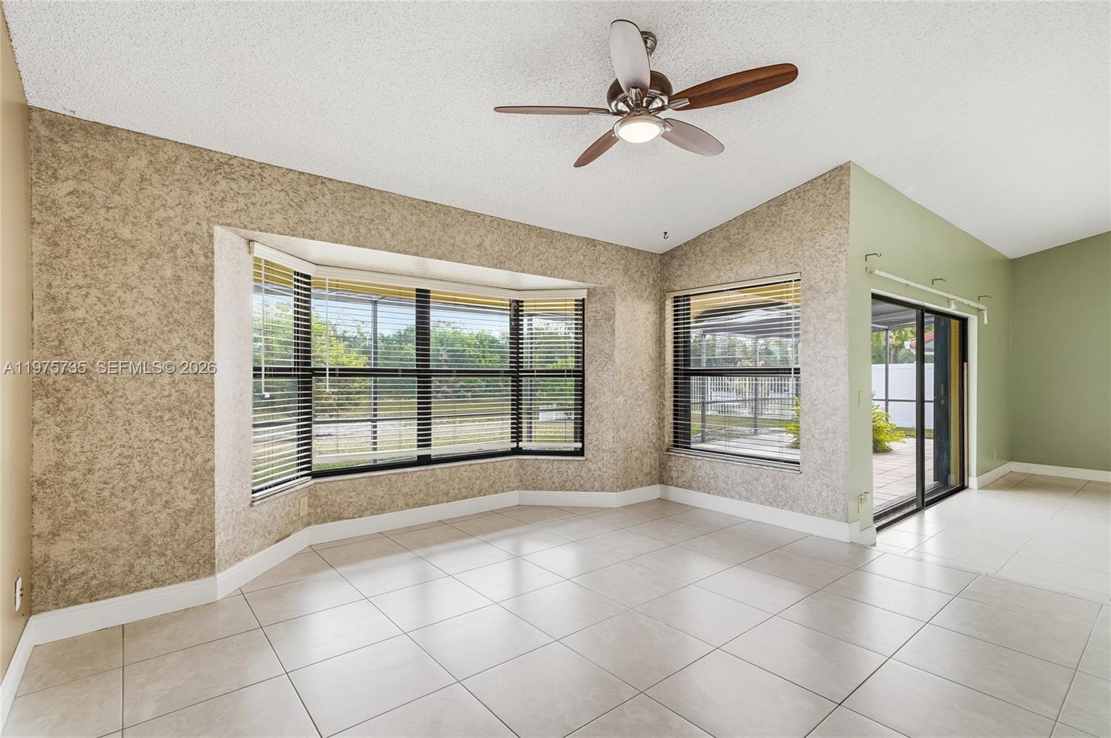 HAWKES BLUFF - Residential