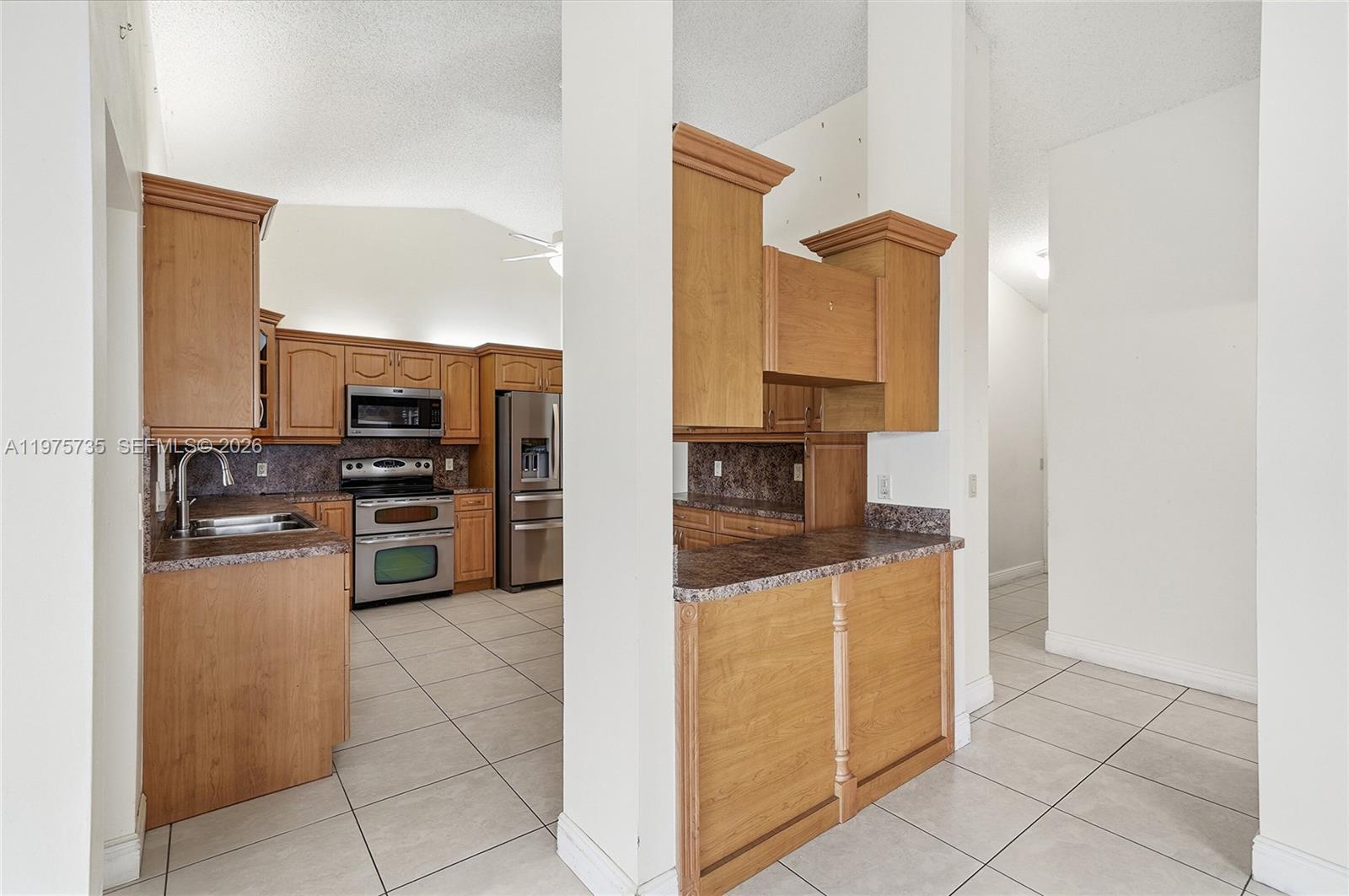 HAWKES BLUFF - Residential