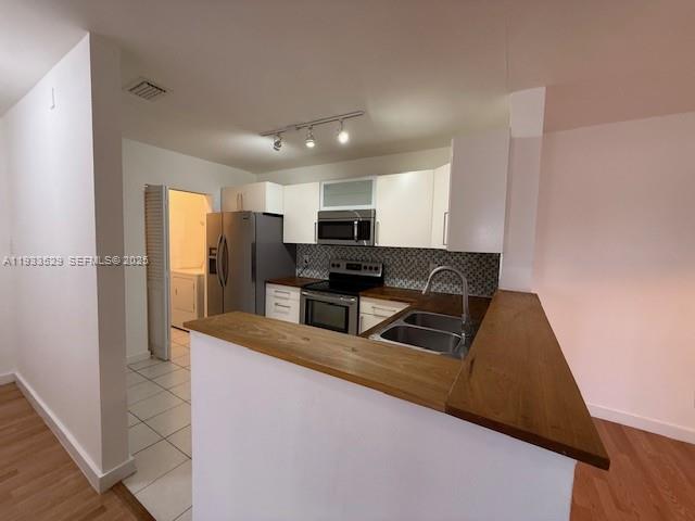 ATLANTIC SPRINGS CONDO - Residential Lease