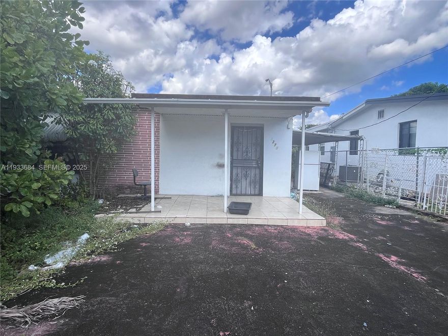 Calling all Investors or Builders looking for a fantastic opportunity! Located in a rapidly appreciating neighborhood near MDC, this 2/1 SFH offers 1,400 SF of living space with the potential to expand. The property is in poor condition, making this gem in the rough the perfect canvas for the right buyer with vision to restore its charm. Call listing agent with any questions.